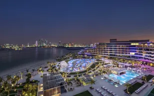 افتتاح فندق دبليو دبي- النخلة أول منتجع دبليو في الشرق الأوسط