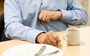 جراحات استئصال المرارة لا حاجة للمرضى إليها.. أطباء يفجرون مفاجأة 