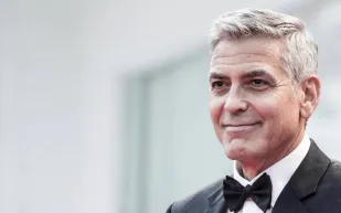 كيف تستوحي قصات شعرك من جورج كلوني؟