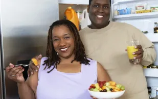 دراسات علمية: الحب بين الزوجين من أسباب زيادة الوزن