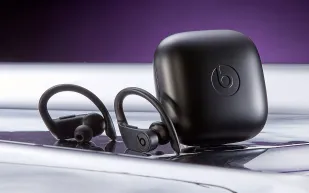 Powerbeats Pro.. سماعات جديدة بمزايا منافسة وإمكانيات مذهلة (فيديو)