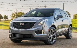 كاديلاك XT5 تتجاوز مستويات القيادة التقليدية.. تقنيات محسنة وتصميم رائع