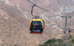 تلفريك الطائف.. تضاريس جبلية ومناظر خلابة تحت قدميك