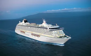 للأثرياء فقط.. رحلة بحرية لا تُنسى على متن سفينة "سيكس ستار كروز" بتكلفة خيالية