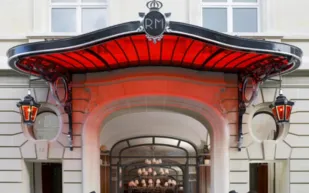 10 أسباب تجعل من فندق لو رويال مونسو الملاذ الباربسي الأروع على الإطلاق