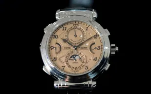 بيع أغلى ساعة يد في العالم بهذا الرقم القياسي