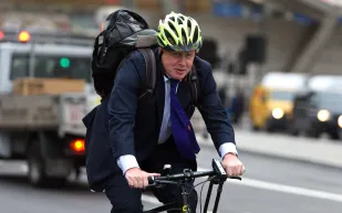  بعد اعترافه به..ما هو أسوأ ذنب ارتكبه رئيس الوزراء البريطاني؟