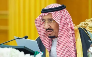 الملك سلمان يعلن ميزانية 2020 بقيمة تريليون و20 مليار ريال.. وولي العهد: سنواصل مسيرة البناء «فيديو»