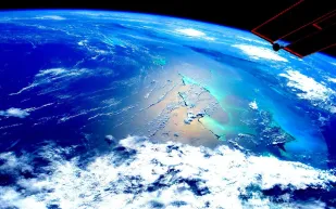 ما شكل كوكب الأرض من دون البحار والمحيطات؟ «فيديو»