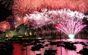  «بالسفر عبر الزمن»..شركة تقدم تجربة خيالية للاحتفال بالعام الجديد مرتين