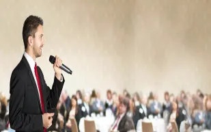 3 عناصر لا تتركها.. كيف تكسب انتباه جمهورك في العروض التقديمية