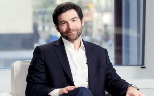 بعد 11 عاما رئيسا تنفيذيا لشركة لينكد إن.. جيف واينر يستقيل من منصبه