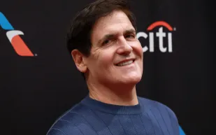 تعرض للسرقة والاحتيال في بداياته فكانت نقطة تحوله لملياردير