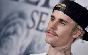 كم بلغت ثروة جاستن بيبر في عيد ميلاده الـ26؟