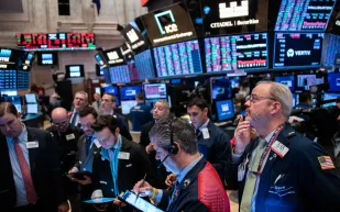 أرقام صادمة.. خسائر الاقتصاد العالمي بسبب كورونا