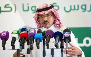 الصحة السعودية توضح موقفها من "مناعة القطيع" وسبب حظر التجول الكامل