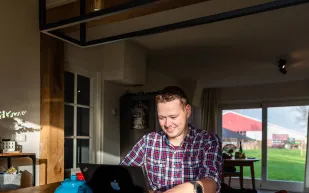 إلى المديرين والمسؤولين: هذه الاستراتيجيات تجعلكم قادة عظماء رغم العمل عن بعد