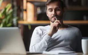 العمل عن بعد أكثر إرهاقًا.. هذا ما يفعله الناجحون لمواجهة هذه المشكلة  