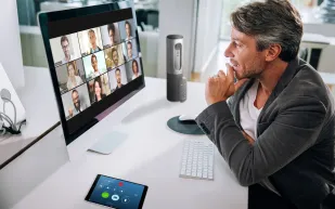 كيف تبدو أكثر مهنية في الاجتماعات «الأونلاين» خلال العمل من المنزل؟ 