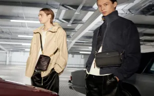 dunhill تستعرض أزياء الموسم الصيفي الجديد في مرآب سيارات (صور)