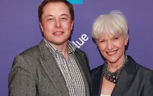 والدة إيلون ماسك تكشف أسرار تربية أطفال عباقرة 