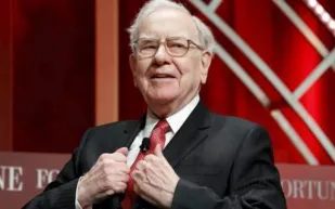 نصيحة وارين بافيت للمديرين: لا توظفوا شخصا لا يتحلى بهذه الصفات