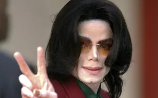 مذكرات مايكل جاكسون تكشف خطته للخلود وتحقيق المليارات