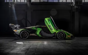 بنسخ محدودة وبقوة 830 حصان . لامبورغيني تكشف عن أسطورة رياضية جديدة (فيديو)