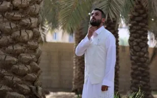 شاهد| قصة كفاح سعودي من بائع تمور لـ مالك مستودعات 