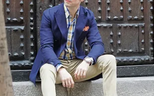 ملابس شباب كلاسيك خريفية.. اختر ما يناسب طلتك