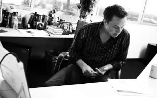 لماذا رفض إيلون ماسك استكمال قراءة هذا الكتاب؟!