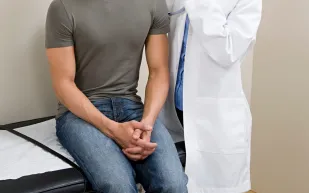 أكثر أمراض تصيب الرجال.. الشلل الارتعاشي والسرطان أبرزها