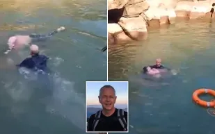 قفز في الماء دون تردد.. بطل دبلوماسي ينقذ فتاة صينية من الغرق (فيديو)