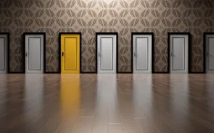 كيف ساهمت أزمة كورونا في تغيير نظرتنا لمبدأ تكلفة الفرصة البديلة؟