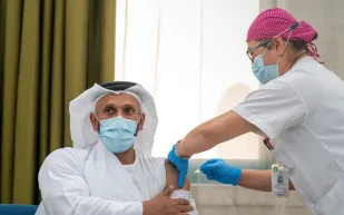 لقاح كورونا ودول الخليج.. خريطة توزيع الجرعات الأولى 