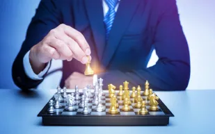 رائد أعمال يستغل لعبة الشطرنج في جذب ملياردير إلى فكرته التجارية