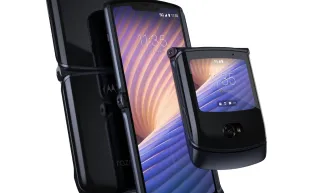 موتورولا RAZR 5G هاتف أيقوني فريد