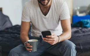 تغيرات صادمة تصيب الجسم عند التوقف عن استخدام الهاتف الذكي!