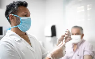 الآثار الجانبية الأكثر انتشاراً للقاح كورونا