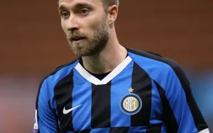 استكمال مباراة الدنمارك وفنلندا.. بعد استقرار حالة إريكسن