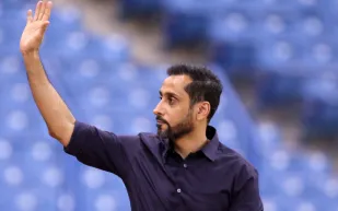 سامي الجابر يعتذر لرئيس الهلال الأسبق