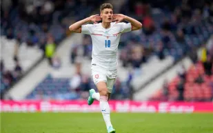 التشيك تفوز على اسكتلندا بهدفين.. أحدهما الأروع في يورو 2020  "فيديو"