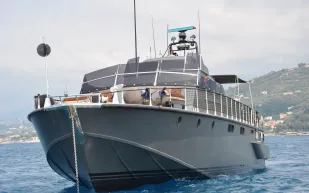 لماذا يتهافت أثرياء العالم على شراء يخت "كوخو"؟