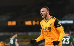 الأهلي والهلال يتنافسان على ضم المغربي رومان سايس