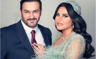 الفنانة أحلام وزوجها في لحظة عفوية.. ماذا فعلا؟ (فيديو)