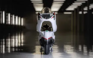 تعرف على أسرع دراجة كهربائية على وجه الأرض ( فيديو)