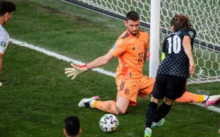 أشهر أخطاء حراس مرمى البوندزليجا بين الكوميدية والكارثية (فيديو)