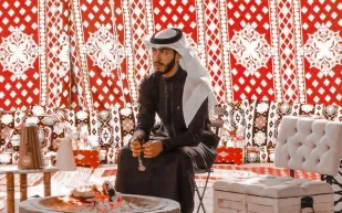 سيدة تطلب من «حمد سعود» الزواج بابنتها على الهواء.. ورد صادم من المنشد (فيديو)