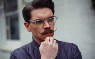 تطبيق مبتكر للمساعدة في اختيار النظارات الملائمة لوجهك (فيديو)