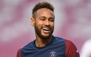 نيمار بقصة شعر صادمة استغرقت 4 ساعات (صور)